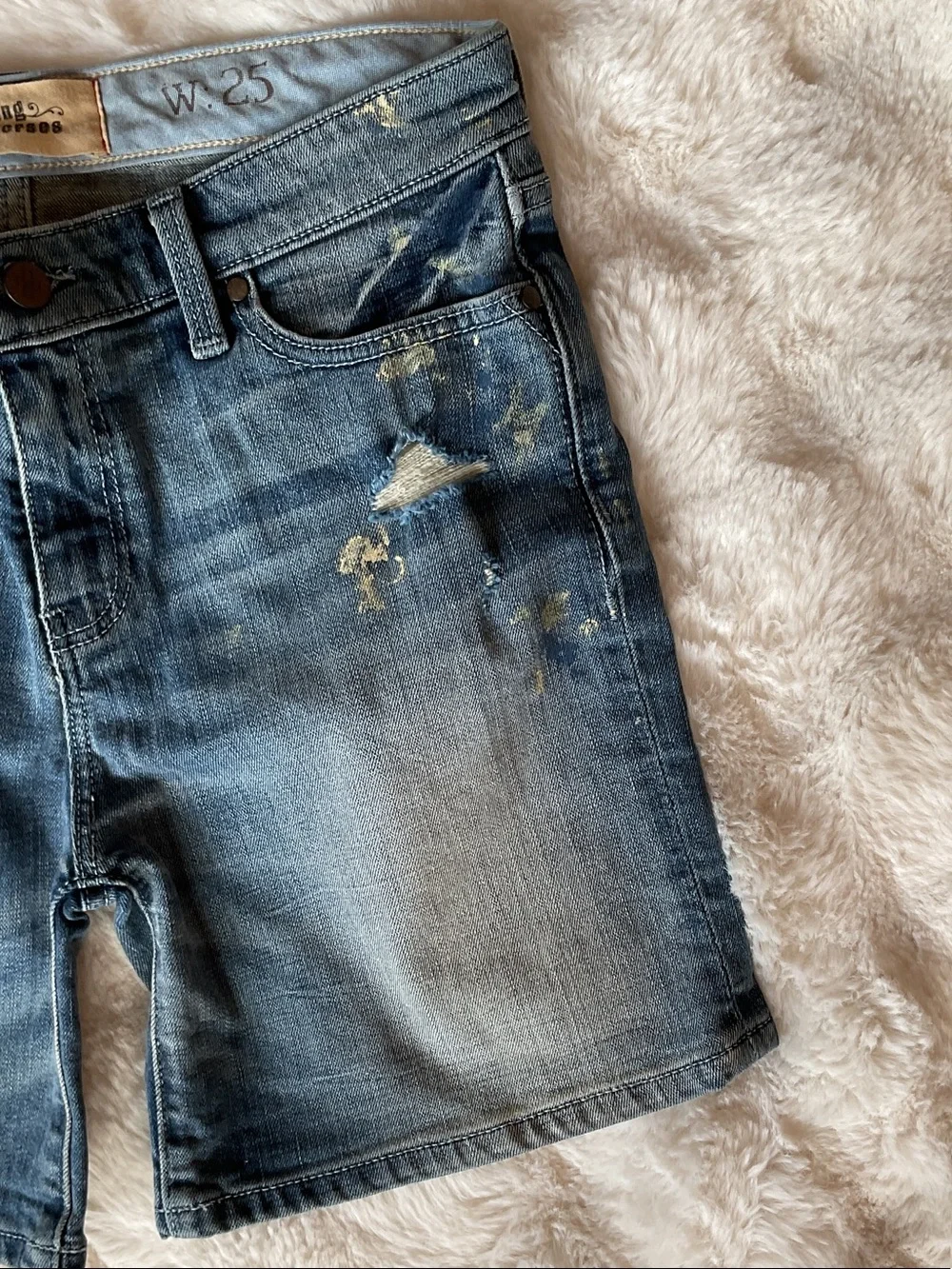 Anthropologie Holding Horses Light Wash Denim Shorts - Picture 4 of 9